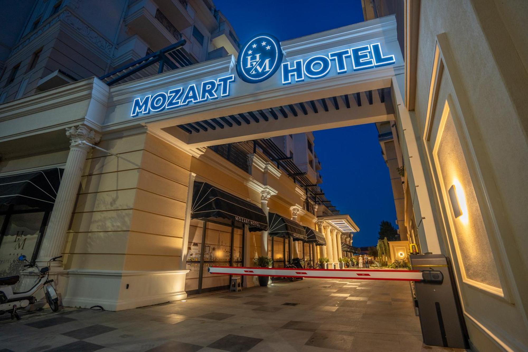 Hotel Mozart Shkodër Esterno foto