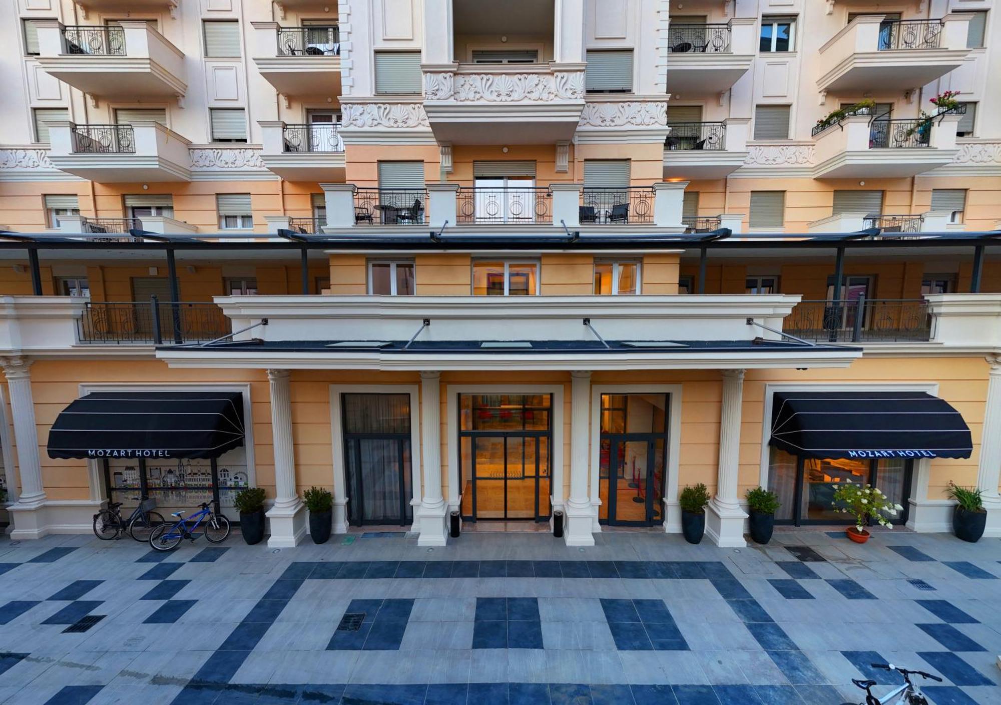 Hotel Mozart Shkodër Esterno foto